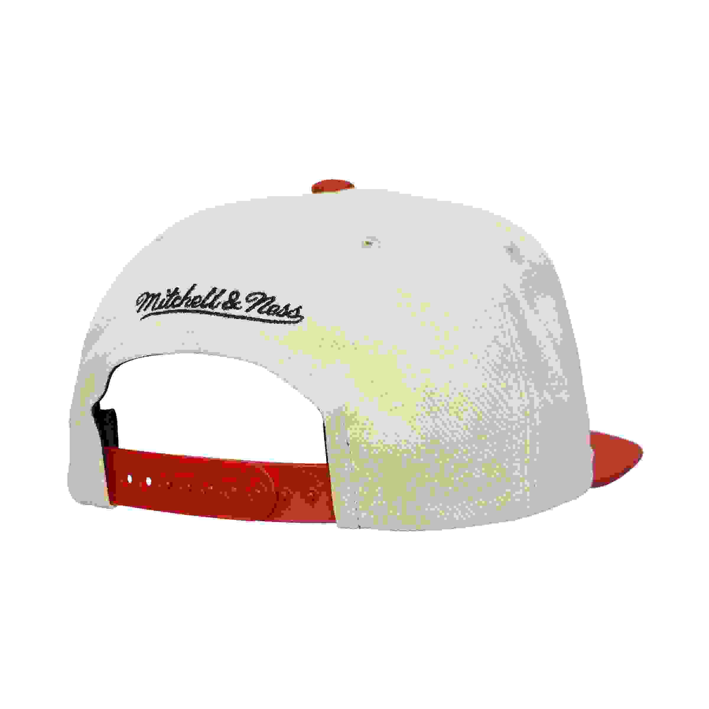 Mitchell & Ness Cincinnati Reds Across Board Cream Snapback Hat